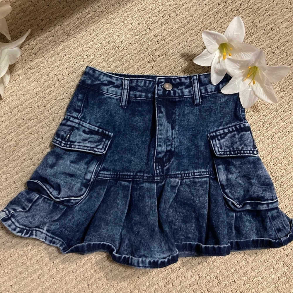 mini skirt